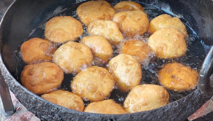 कोटा की फेमस कचोरी आपको बीमार भी कर सकती है, कहीं कचोरी वाले खराब और घटिया तेल का इस्तेमाल कर रहे हैं