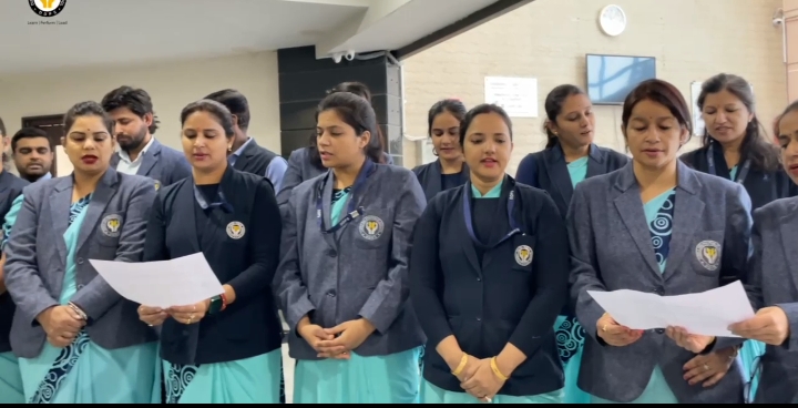 गीता मनीषी स्वामी ज्ञानानंद महाराज के 1 मिनट- एक साथ गीता पाठ के वैश्विक आह्वान पर कार्यक्रम हुए आयोजित