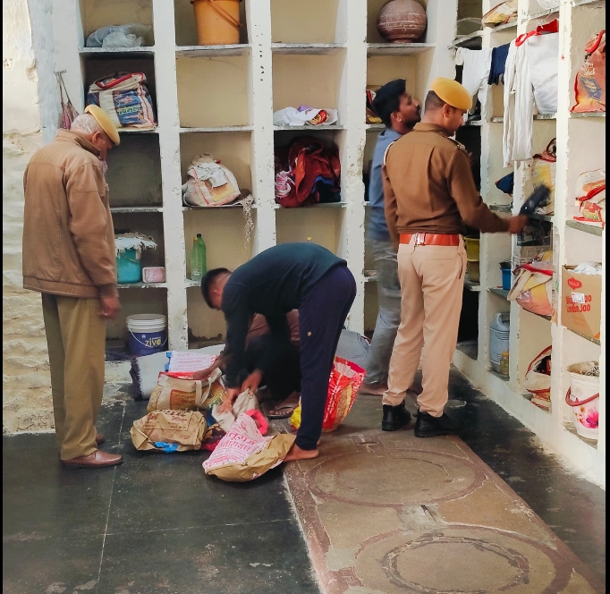 कोटा के सेंट्रल जेल में कोटा सिटी पुलिस का छापा