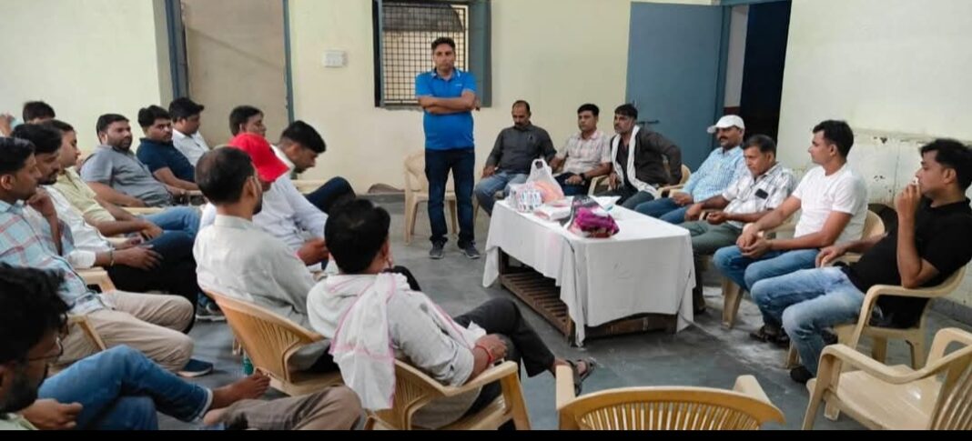 रेलवे वर्कर्स यूनियन का एक को विरोध प्रदर्शन