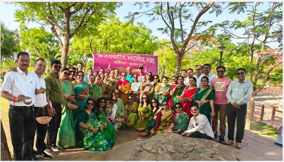 विजयवर्गीय समाज द्वारा प्यासे परिंदों के लिए परिंडे वितरण और बाँधने का कार्यक्रम आयोजित