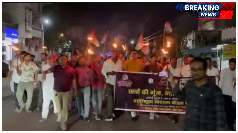 धर्मेंद्र प्रधान के इस्तीफे के बाद कोटा में कांग्रेस का कैंडल मार्च बना विजय जुलूस, आतिशबाजी कर मनाई खुशी