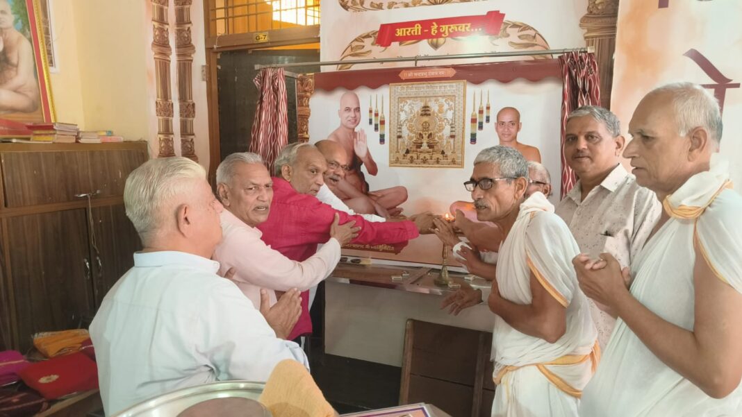 राग और आसक्ति छोड़कर आत्मस्वभाव में रमना ही मुक्ति का मार्ग : मुनि विवर्धन सागर
